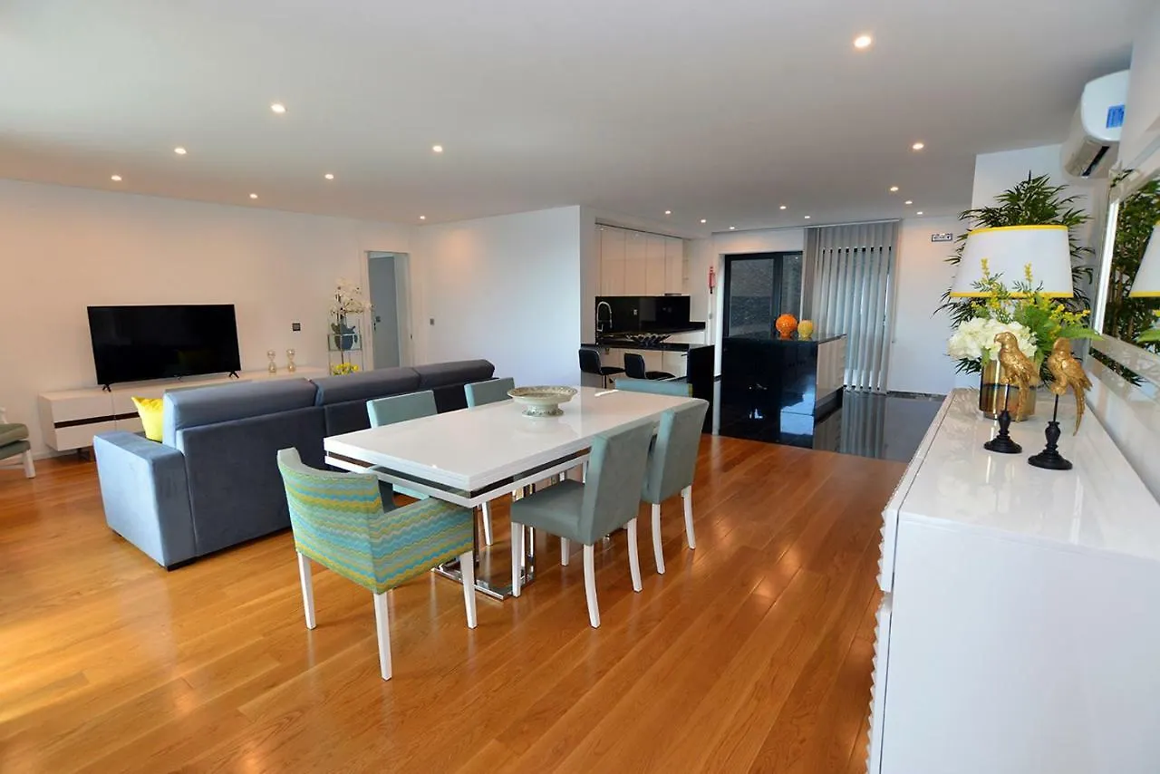 Sec XXI 12 - 3 Bed Flat Apartment Funchal